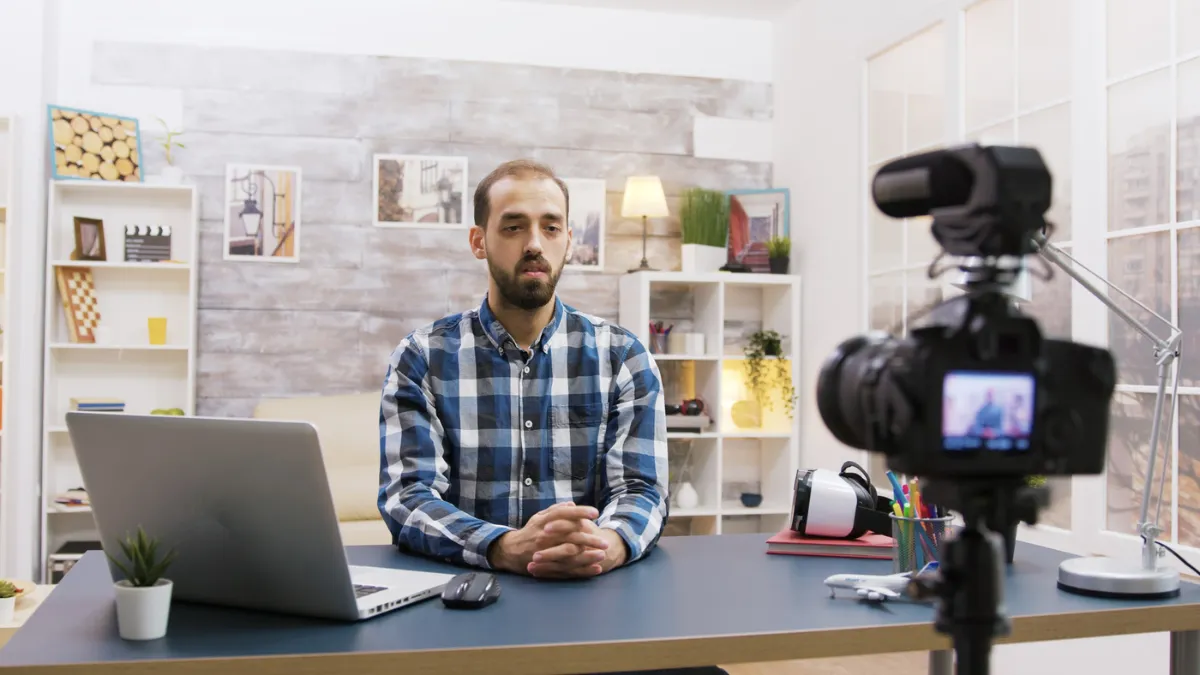 12 High ROI Video Ideas for Small Business Featured video ideas for small business